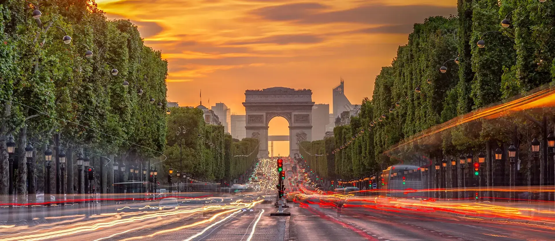 Champs-Élysées et Arc de Triomphe