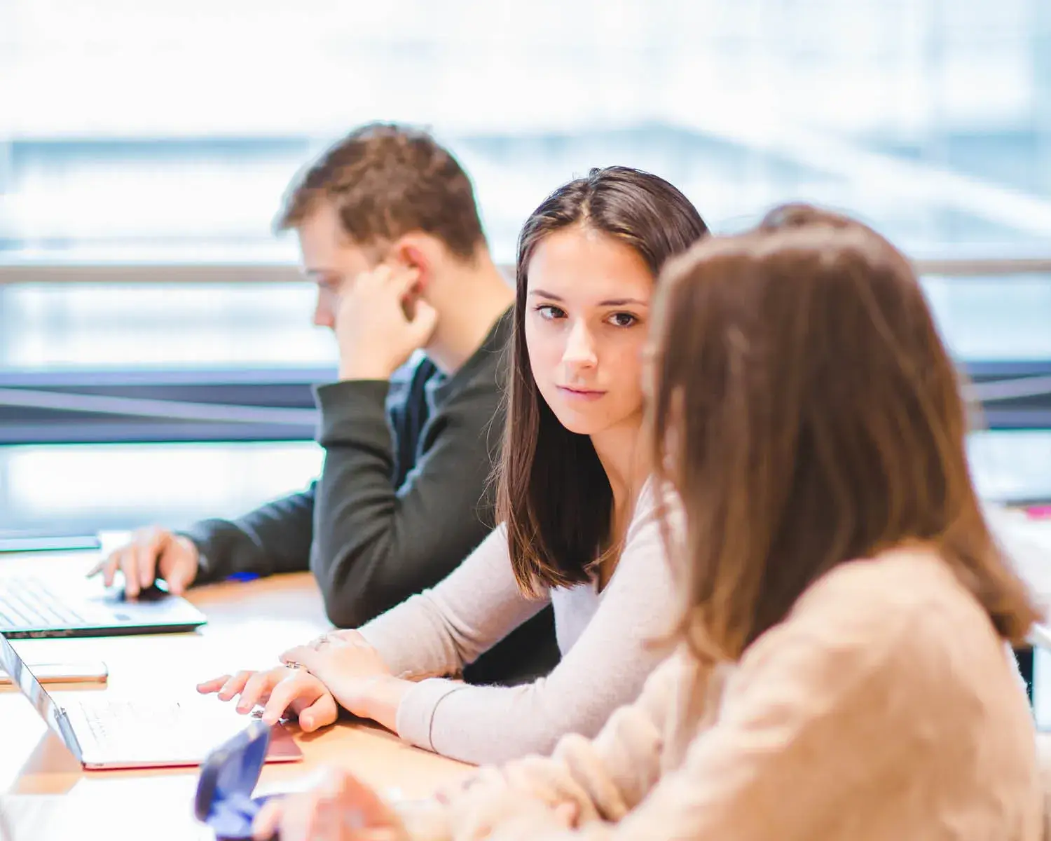 des étudiants en cours du programme BBA