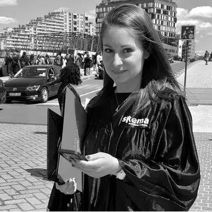 Anne-Julie Navarre (SKEMA 2018) : Area Manager chez Amazon Logistics