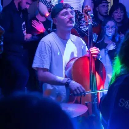 Du violoncelle classique au PGE : le parcours musical d’Antoine Vasseur !