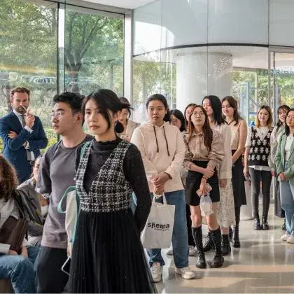 Suzhou : les étudiants en visite chez un leader mondial du voyage