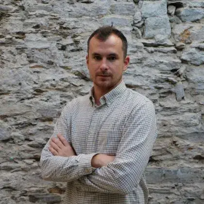 Hugo Salard: um ex-aluno que o ajudará a economizar dinheiro