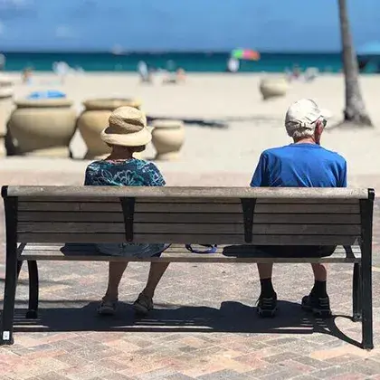 How to design efficient defined contribution pension systems?