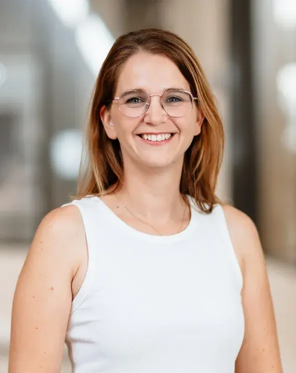 Julie FERRAND
